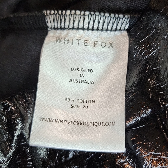 White Fox Boutique Im The Only One Faux Leather Patent Pant NWT - Picture 11 of 12